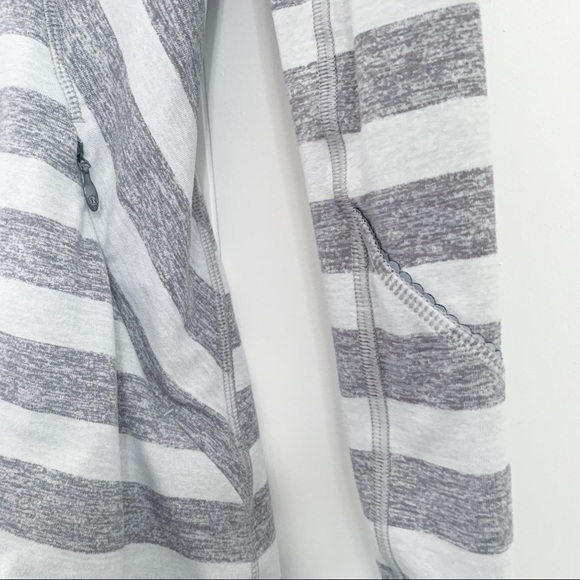 Lululemon Race Your Pace 1/2 Zip Pullover Shirt Top Striped Gray - Picture 3 of 7
